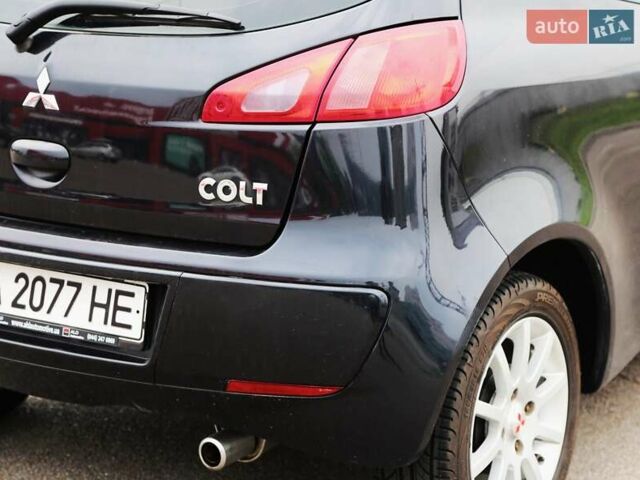 Черный Мицубиси Кольт, объемом двигателя 1.33 л и пробегом 201 тыс. км за 4300 $, фото 7 на Automoto.ua