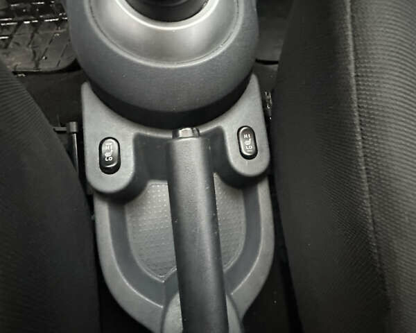 Чорний Міцубісі Кольт, об'ємом двигуна 1.32 л та пробігом 181 тис. км за 4400 $, фото 9 на Automoto.ua