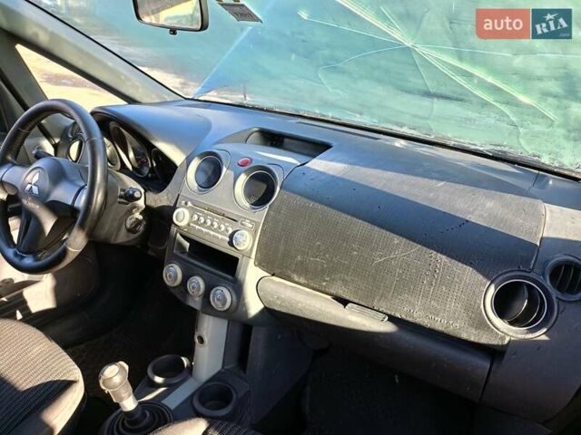 Черный Мицубиси Кольт, объемом двигателя 1.33 л и пробегом 316 тыс. км за 2700 $, фото 26 на Automoto.ua