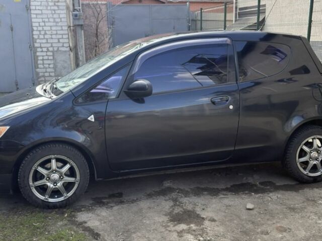 Черный Мицубиси Кольт, объемом двигателя 1.3 л и пробегом 110 тыс. км за 5900 $, фото 5 на Automoto.ua