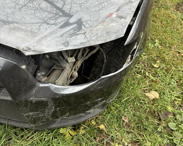 Черный Мицубиси Кольт, объемом двигателя 1.33 л и пробегом 180 тыс. км за 2700 $, фото 4 на Automoto.ua