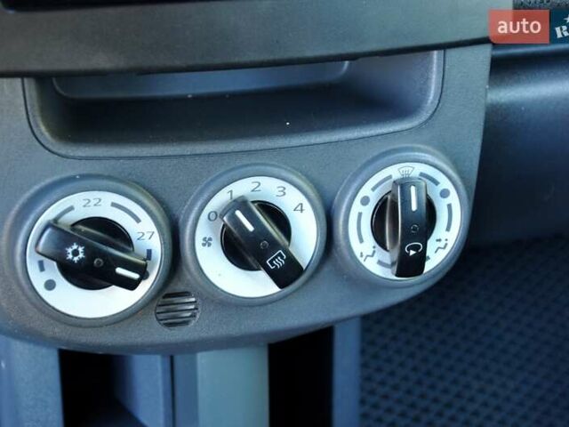 Черный Мицубиси Кольт, объемом двигателя 1.12 л и пробегом 251 тыс. км за 3800 $, фото 21 на Automoto.ua