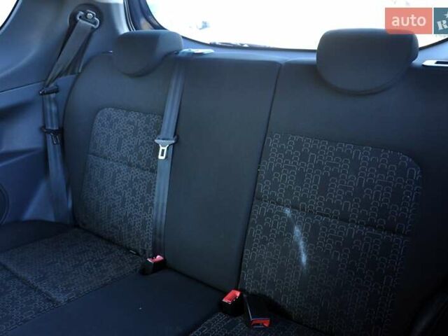 Черный Мицубиси Кольт, объемом двигателя 1.12 л и пробегом 251 тыс. км за 3800 $, фото 16 на Automoto.ua