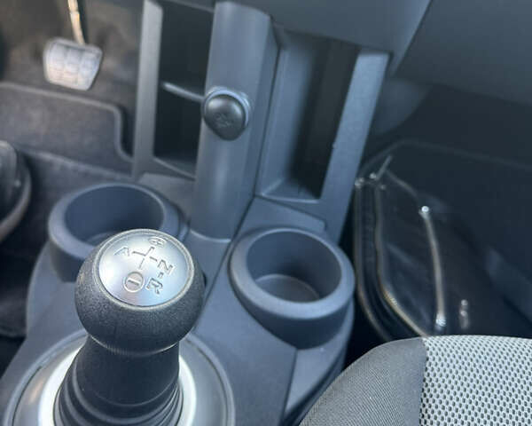 Чорний Міцубісі Кольт, об'ємом двигуна 1.3 л та пробігом 170 тис. км за 7100 $, фото 16 на Automoto.ua