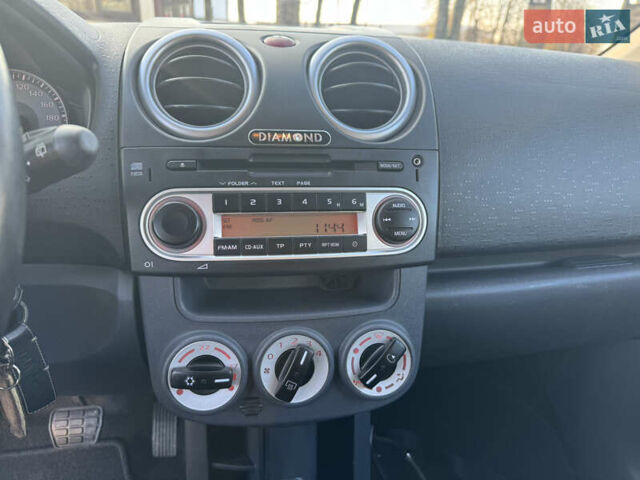 Чорний Міцубісі Кольт, об'ємом двигуна 1.3 л та пробігом 170 тис. км за 7100 $, фото 15 на Automoto.ua