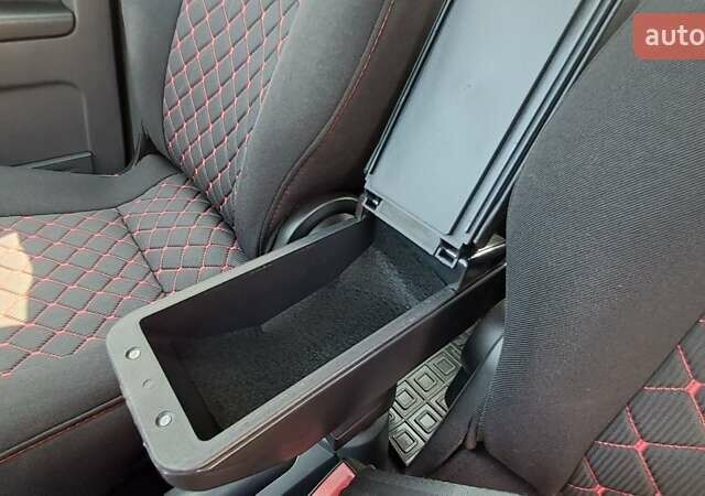 Чорний Міцубісі Кольт, об'ємом двигуна 1.3 л та пробігом 105 тис. км за 6800 $, фото 29 на Automoto.ua