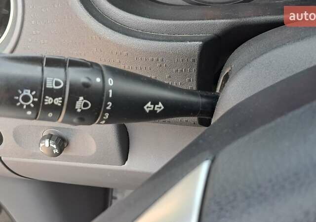 Чорний Міцубісі Кольт, об'ємом двигуна 1.3 л та пробігом 105 тис. км за 6800 $, фото 26 на Automoto.ua