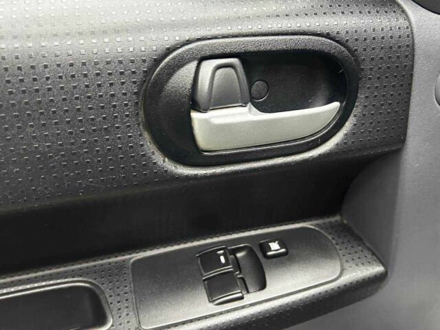 Чорний Міцубісі Кольт, об'ємом двигуна 1.1 л та пробігом 140 тис. км за 5600 $, фото 12 на Automoto.ua