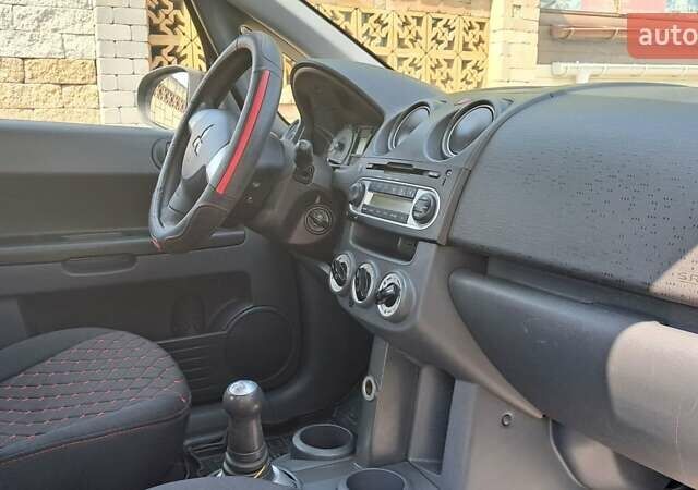 Чорний Міцубісі Кольт, об'ємом двигуна 1.3 л та пробігом 105 тис. км за 6800 $, фото 14 на Automoto.ua