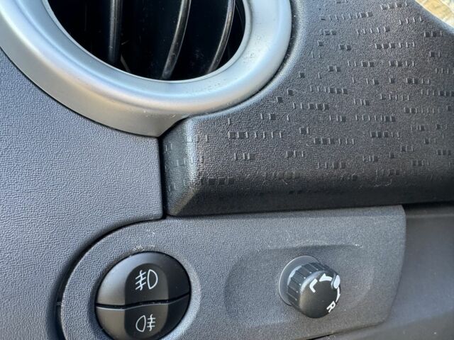 Черный Мицубиси Кольт, объемом двигателя 1.3 л и пробегом 170 тыс. км за 7100 $, фото 5 на Automoto.ua