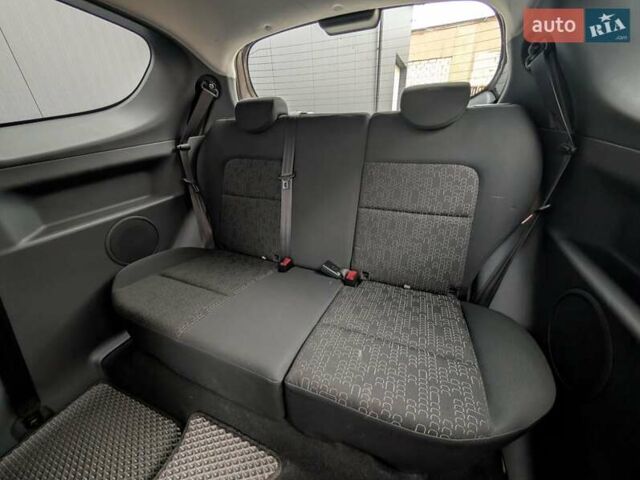 Коричневый Мицубиси Кольт, объемом двигателя 1.33 л и пробегом 110 тыс. км за 6800 $, фото 3 на Automoto.ua