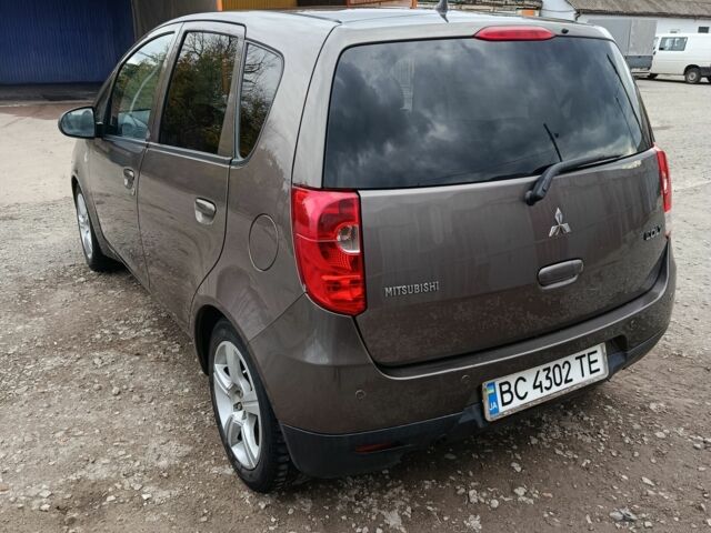 Мицубиси Кольт 2011 в Балаклее на Automoto.ua Коричневый Мицубиси Кольт, объемом двигателя 1.3 л и пробегом 240 тыс. км за 4900 $, фото 5 на Automoto.ua