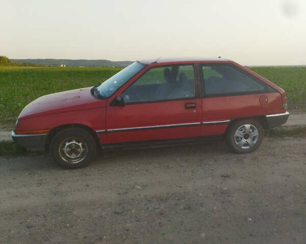 Красный Мицубиси Кольт, объемом двигателя 1.5 л и пробегом 200 тыс. км за 750 $, фото 1 на Automoto.ua