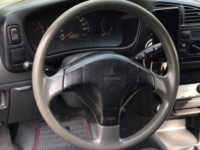 Міцубісі Кольт 2000 у Одесі на Automoto.ua Червоний Міцубісі Кольт, об'ємом двигуна 1.3 л та пробігом 1000 тис. км за 2100 $, фото 7 на Automoto.ua