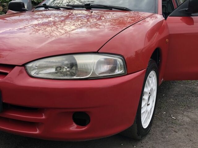 Міцубісі Кольт 2000 у Одесі на Automoto.ua Червоний Міцубісі Кольт, об'ємом двигуна 1.3 л та пробігом 1000 тис. км за 2100 $, фото 2 на Automoto.ua