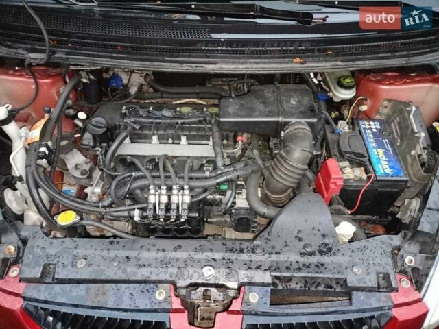 Красный Мицубиси Кольт, объемом двигателя 1.3 л и пробегом 216 тыс. км за 4100 $, фото 11 на Automoto.ua