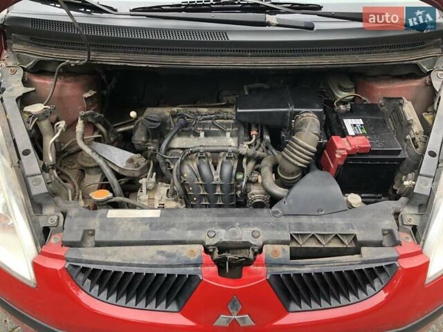 Червоний Міцубісі Кольт, об'ємом двигуна 1.12 л та пробігом 210 тис. км за 3300 $, фото 9 на Automoto.ua