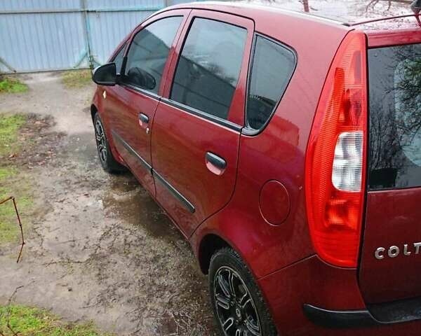 Красный Мицубиси Кольт, объемом двигателя 1.3 л и пробегом 216 тыс. км за 4100 $, фото 4 на Automoto.ua