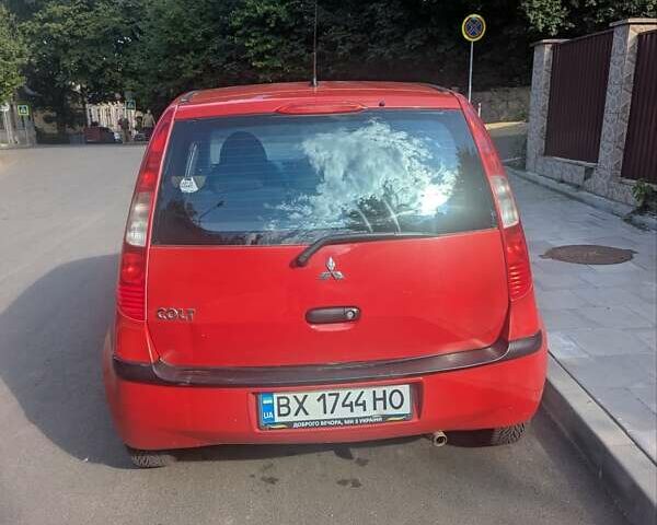 Червоний Міцубісі Кольт, об'ємом двигуна 1.3 л та пробігом 181 тис. км за 3800 $, фото 6 на Automoto.ua
