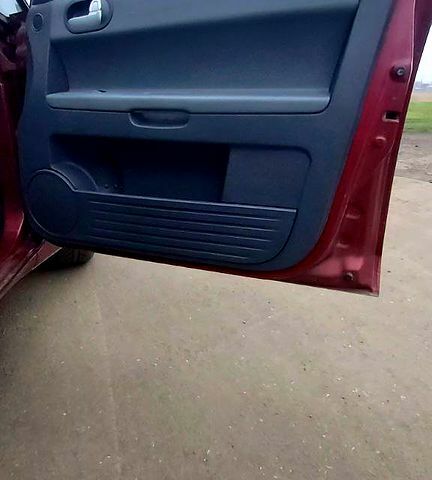 Красный Мицубиси Кольт, объемом двигателя 1.5 л и пробегом 240 тыс. км за 1600 $, фото 3 на Automoto.ua