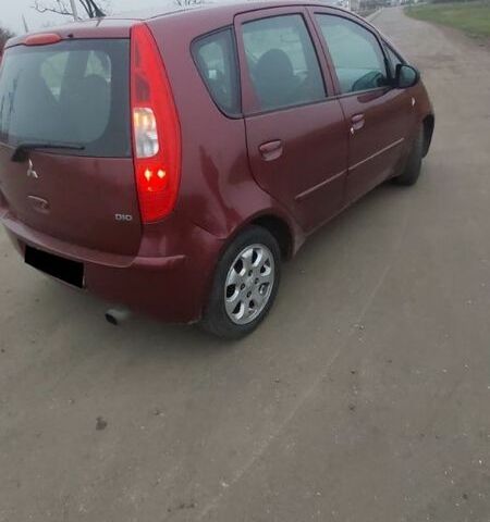 Червоний Міцубісі Кольт, об'ємом двигуна 1.5 л та пробігом 240 тис. км за 1600 $, фото 4 на Automoto.ua