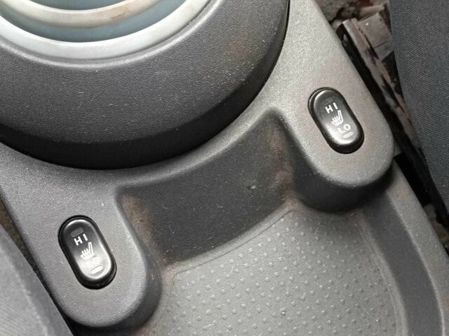 Красный Мицубиси Кольт, объемом двигателя 1.3 л и пробегом 184 тыс. км за 3940 $, фото 21 на Automoto.ua