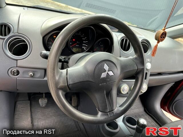 Червоний Міцубісі Кольт, об'ємом двигуна 1.5 л та пробігом 140 тис. км за 4500 $, фото 8 на Automoto.ua
