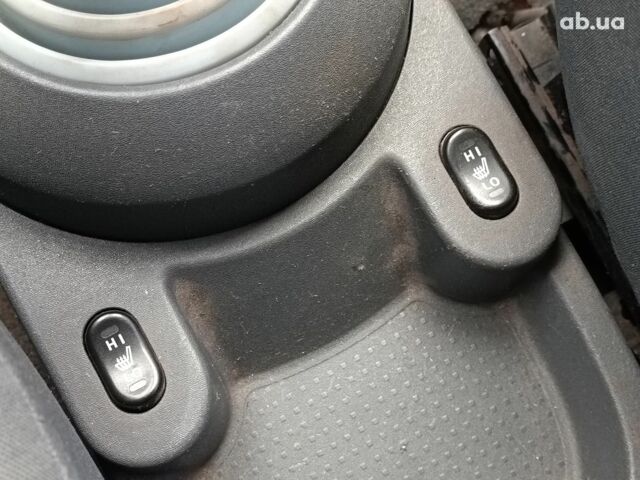 Червоний Міцубісі Кольт, об'ємом двигуна 1.3 л та пробігом 184 тис. км за 3940 $, фото 21 на Automoto.ua