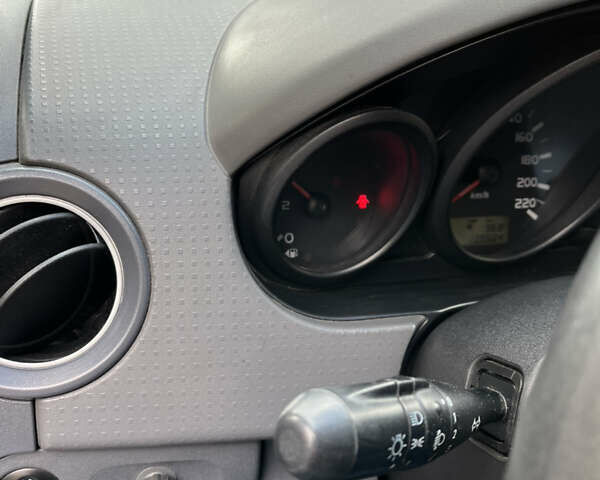 Червоний Міцубісі Кольт, об'ємом двигуна 1.47 л та пробігом 140 тис. км за 4500 $, фото 27 на Automoto.ua