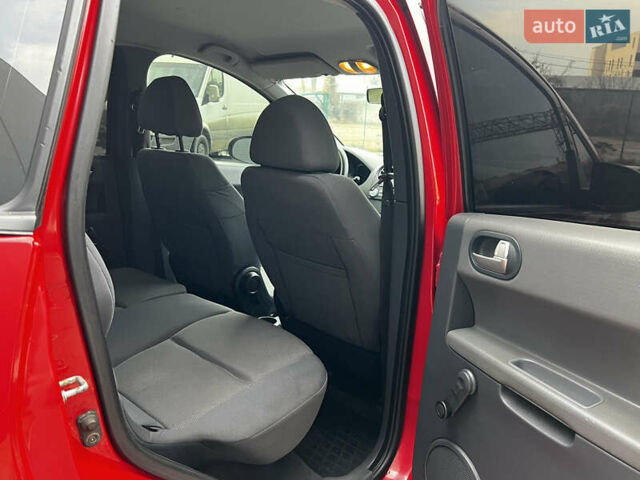 Красный Мицубиси Кольт, объемом двигателя 1.3 л и пробегом 155 тыс. км за 4489 $, фото 8 на Automoto.ua