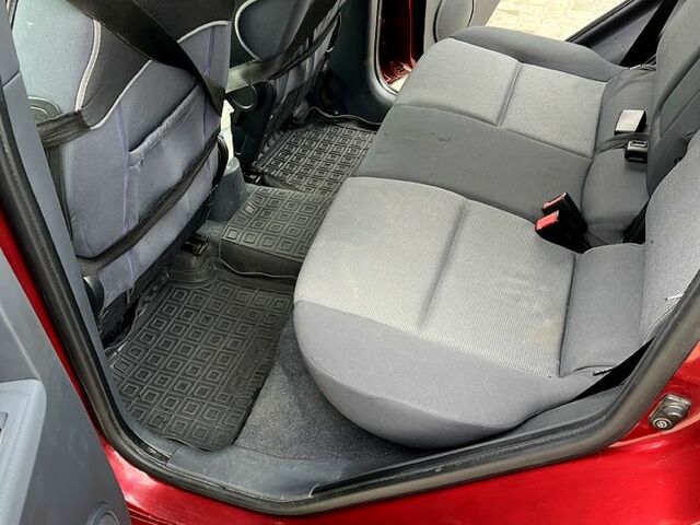 Червоний Міцубісі Кольт, об'ємом двигуна 1.5 л та пробігом 140 тис. км за 4500 $, фото 11 на Automoto.ua