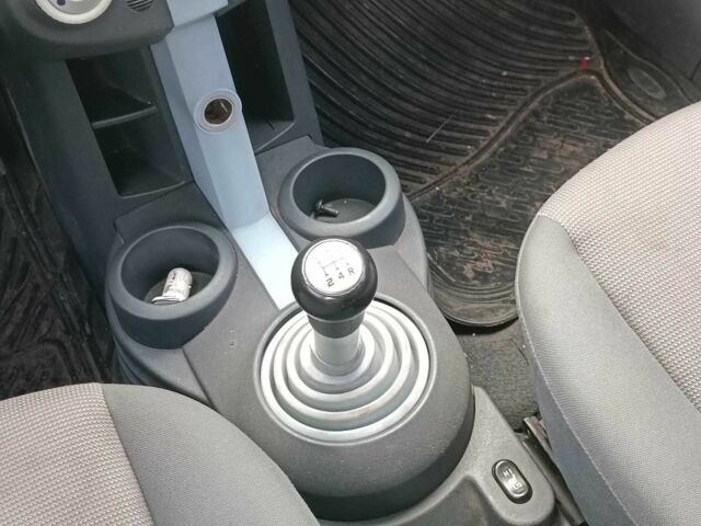 Красный Мицубиси Кольт, объемом двигателя 1.3 л и пробегом 184 тыс. км за 3940 $, фото 14 на Automoto.ua