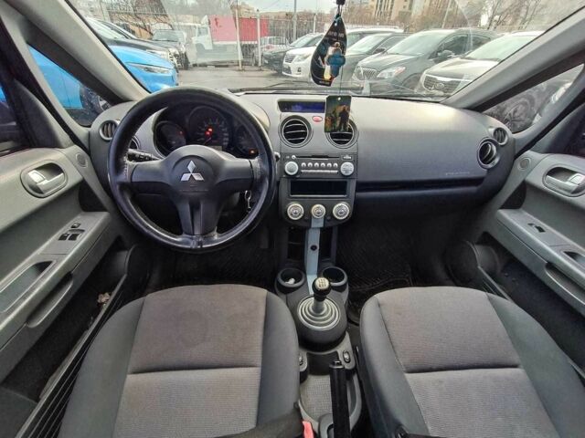 Красный Мицубиси Кольт, объемом двигателя 1.3 л и пробегом 184 тыс. км за 3940 $, фото 11 на Automoto.ua