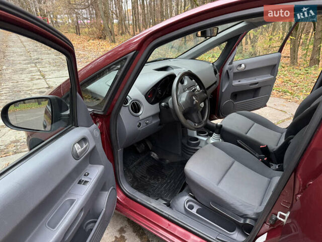 Червоний Міцубісі Кольт, об'ємом двигуна 1.33 л та пробігом 156 тис. км за 3800 $, фото 13 на Automoto.ua