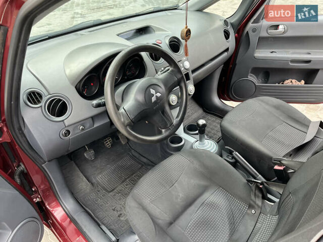 Червоний Міцубісі Кольт, об'ємом двигуна 1.47 л та пробігом 140 тис. км за 4500 $, фото 10 на Automoto.ua
