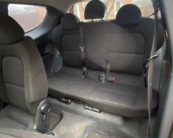 Красный Мицубиси Кольт, объемом двигателя 1.3 л и пробегом 207 тыс. км за 3499 $, фото 4 на Automoto.ua