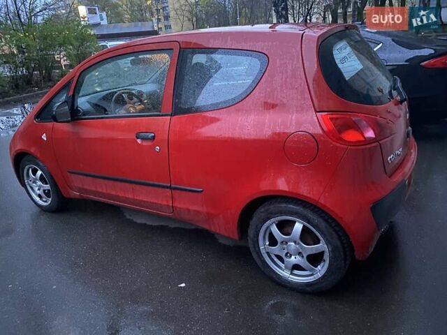 Красный Мицубиси Кольт, объемом двигателя 1.3 л и пробегом 292 тыс. км за 3800 $, фото 2 на Automoto.ua