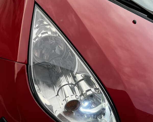 Красный Мицубиси Кольт, объемом двигателя 1.3 л и пробегом 155 тыс. км за 4489 $, фото 9 на Automoto.ua