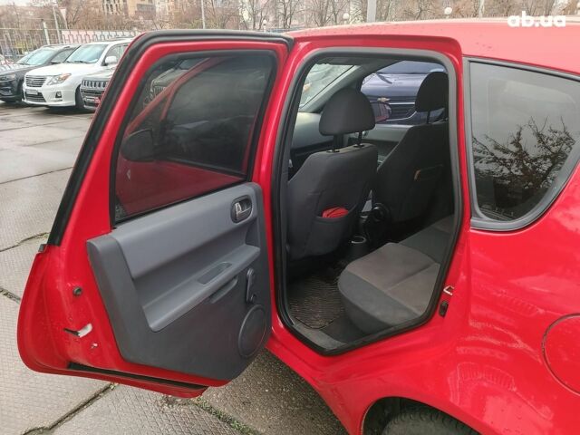 Червоний Міцубісі Кольт, об'ємом двигуна 1.3 л та пробігом 184 тис. км за 3940 $, фото 10 на Automoto.ua