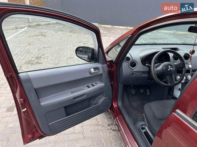 Червоний Міцубісі Кольт, об'ємом двигуна 1.47 л та пробігом 140 тис. км за 4500 $, фото 11 на Automoto.ua