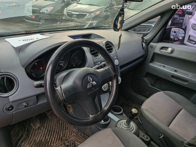 Червоний Міцубісі Кольт, об'ємом двигуна 1.3 л та пробігом 184 тис. км за 3940 $, фото 17 на Automoto.ua