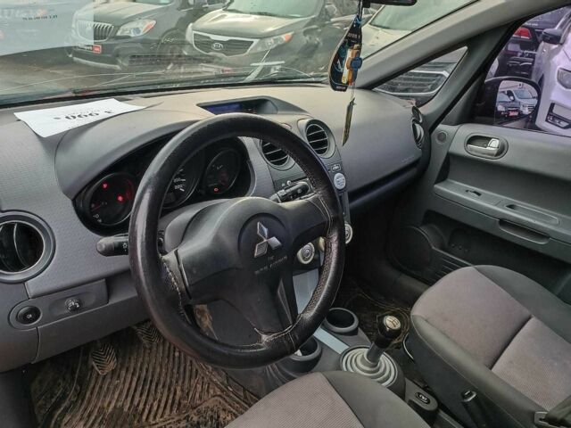 Красный Мицубиси Кольт, объемом двигателя 1.3 л и пробегом 184 тыс. км за 3940 $, фото 17 на Automoto.ua