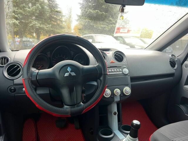 Мицубиси Кольт 2006 в Кривом Роге на Automoto.ua Красный Мицубиси Кольт, объемом двигателя 1.3 л и пробегом 165 тыс. км за 5200 $, фото 15 на Automoto.ua