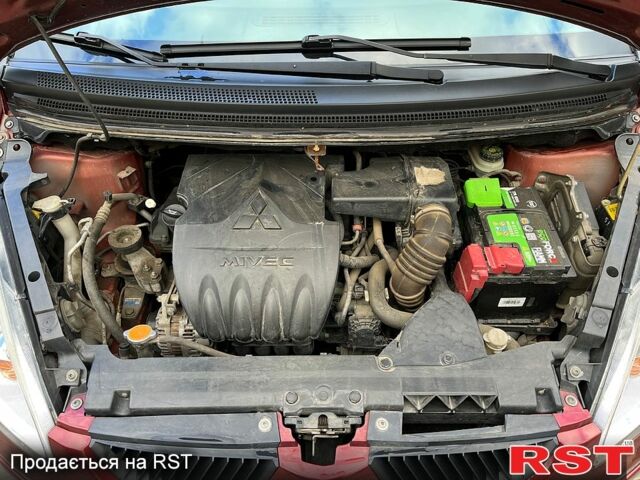 Червоний Міцубісі Кольт, об'ємом двигуна 1.5 л та пробігом 140 тис. км за 4500 $, фото 13 на Automoto.ua