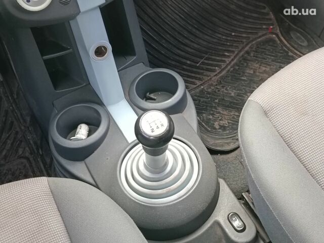 Червоний Міцубісі Кольт, об'ємом двигуна 1.3 л та пробігом 184 тис. км за 3940 $, фото 14 на Automoto.ua