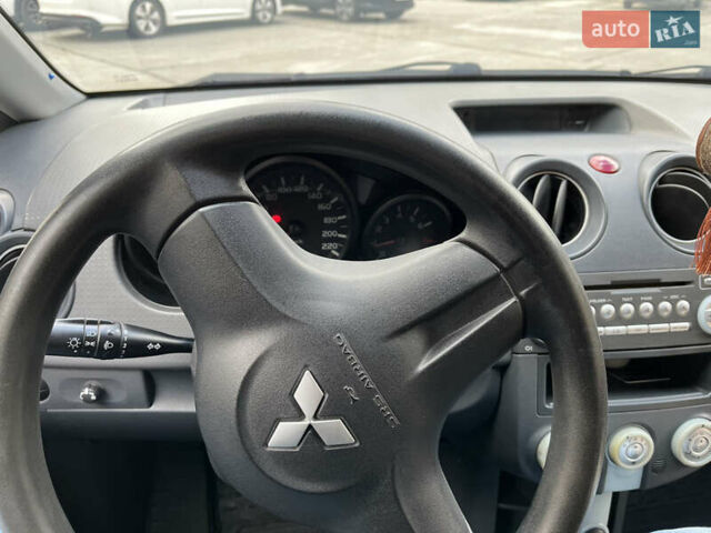 Червоний Міцубісі Кольт, об'ємом двигуна 1.47 л та пробігом 140 тис. км за 4500 $, фото 26 на Automoto.ua