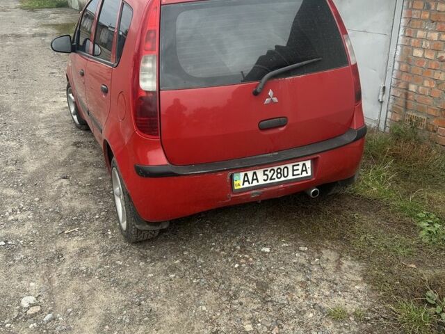 Красный Мицубиси Кольт, объемом двигателя 1.3 л и пробегом 134 тыс. км за 3380 $, фото 2 на Automoto.ua