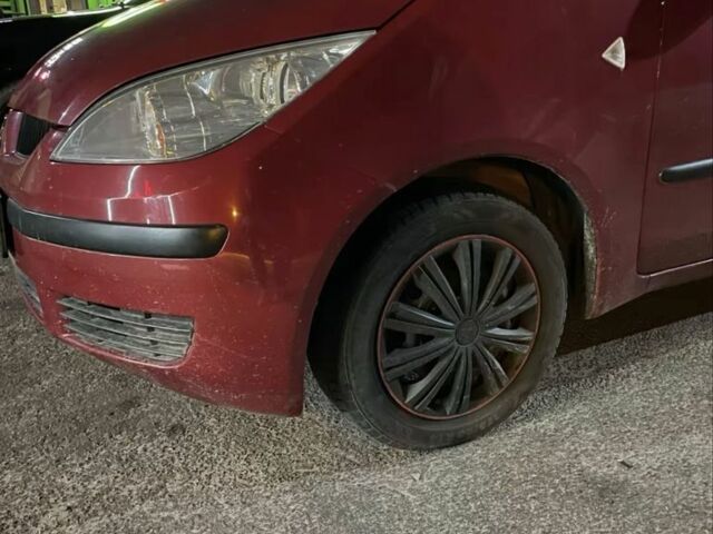 Мицубиси Кольт 2007 в Вышгороде на Automoto.ua Красный Мицубиси Кольт, объемом двигателя 1.3 л и пробегом 250 тыс. км за 2550 $, фото 2 на Automoto.ua