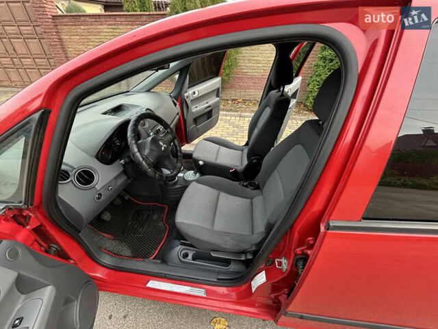 Красный Мицубиси Кольт, объемом двигателя 1.33 л и пробегом 138 тыс. км за 3800 $, фото 12 на Automoto.ua