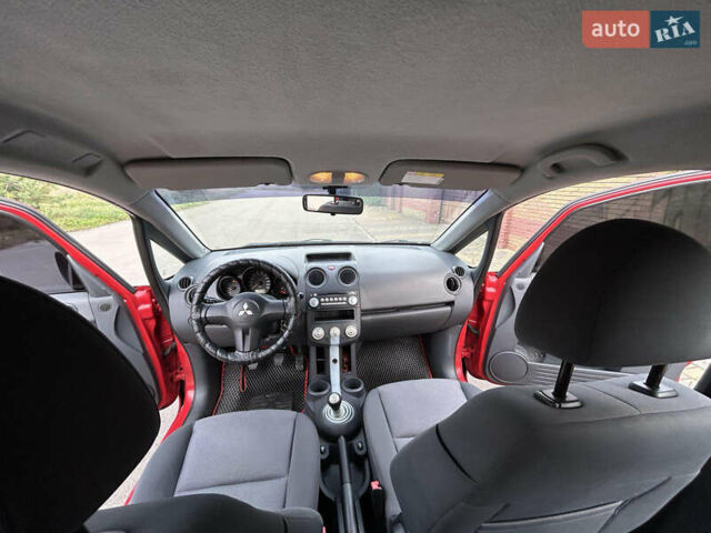 Красный Мицубиси Кольт, объемом двигателя 1.33 л и пробегом 138 тыс. км за 3800 $, фото 13 на Automoto.ua